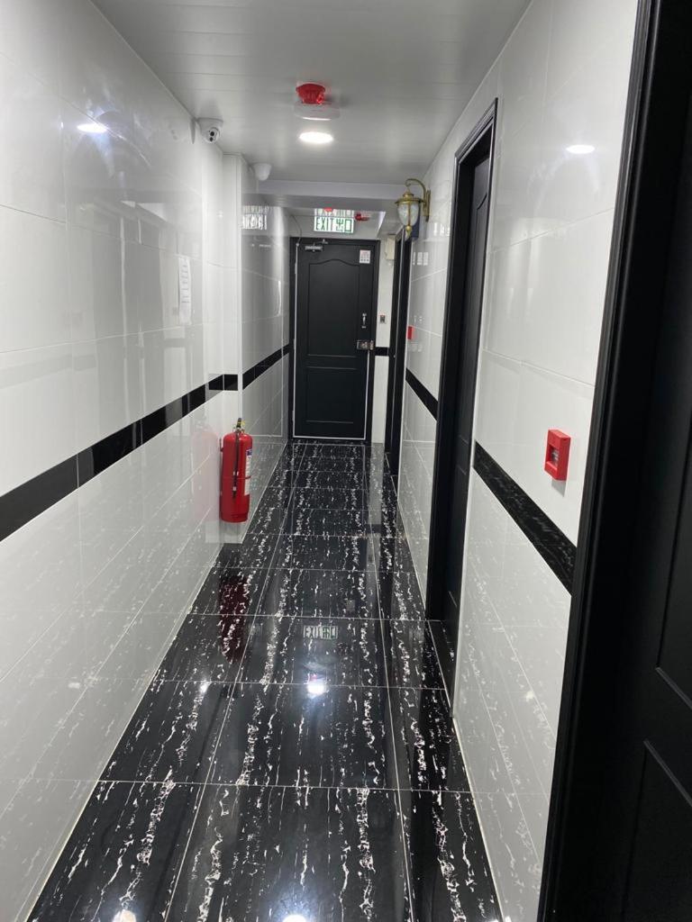 Day And Night Hostel Block D 10Th Floor Hongkong Eksteriør bilde